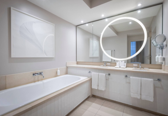 The Morrison Dublin, Curio Collection by Hilton - Resim 3